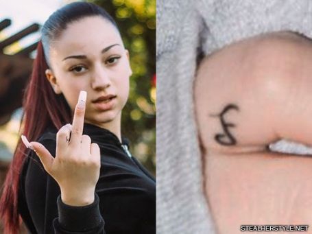 danielle with her middle finger up 